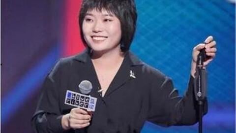 李雪琴爆料恋爱视频合集,甜蜜瞬间回顾